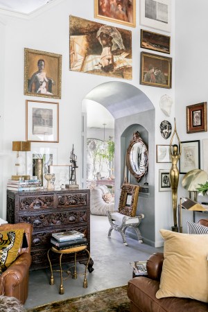 This Museum-Like Home Puts Our Vintage Collections to Shame