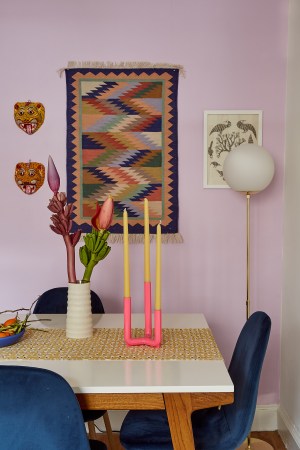 A Creative Couple Shows Us How to Easily Mix Prints at Home