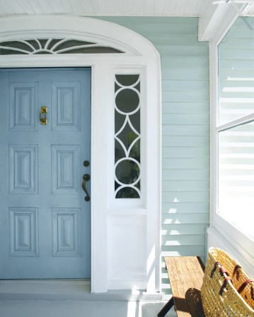 10 Exterior Paint Colors That Will Refresh Your House for Spring