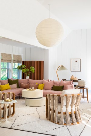 This Hamptons Home Starts With a Pink Sofa and Only Gets Better