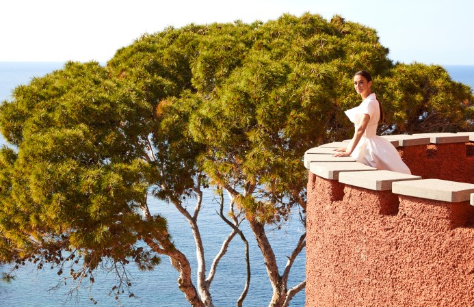 This Italian Hotel’s Lemon Tree–Lined Bar and Whimsical Canopies Exude Mediterranean Glamour