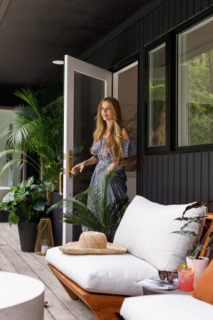 Sarah Sherman Samuel Just Redid Her Backyard—And It’s Full of CB2 Finds
