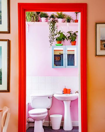 A Daring Bathroom Makeover Where Bold Paint Choices Pay Off