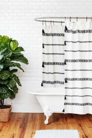 Landlord-Approved Fixes for a Rental Bathroom
