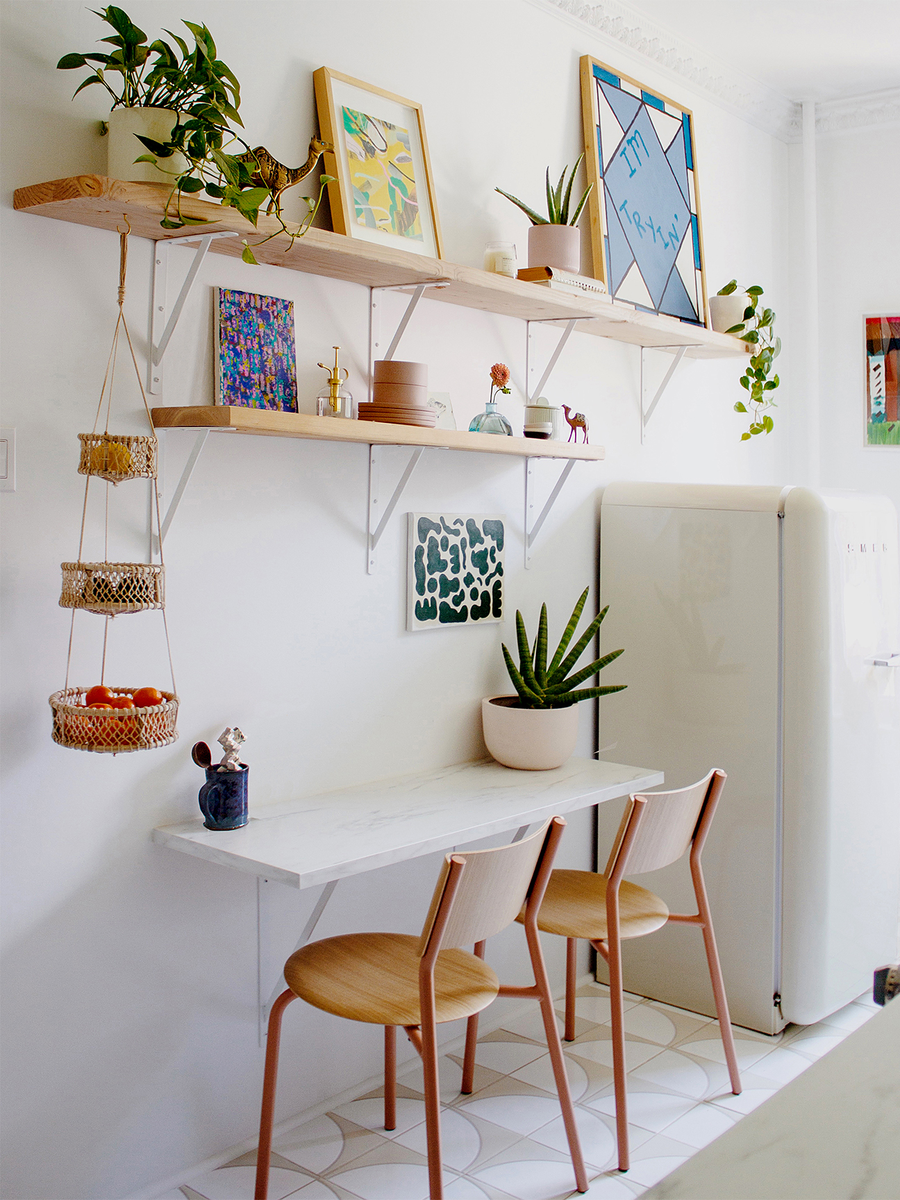 breakfast table that's mounted on the wall