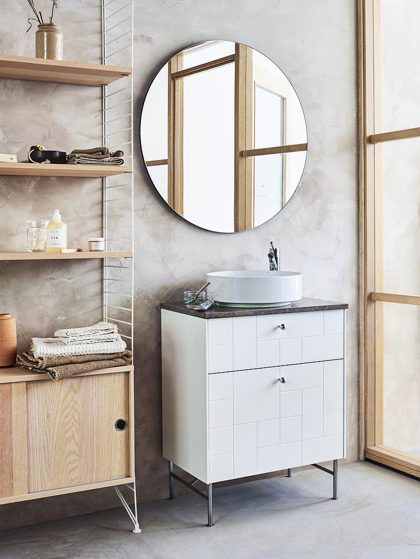 white and wood bathroom