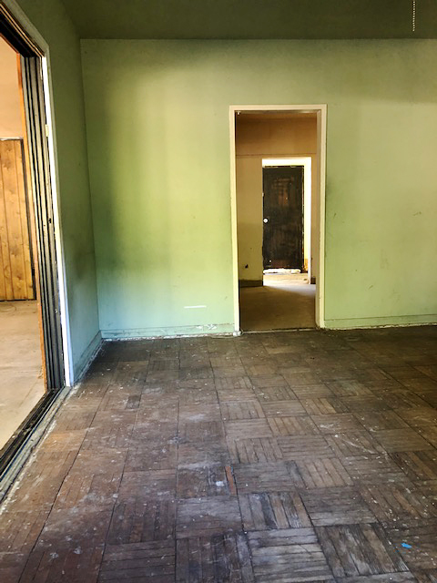 green room before renovation