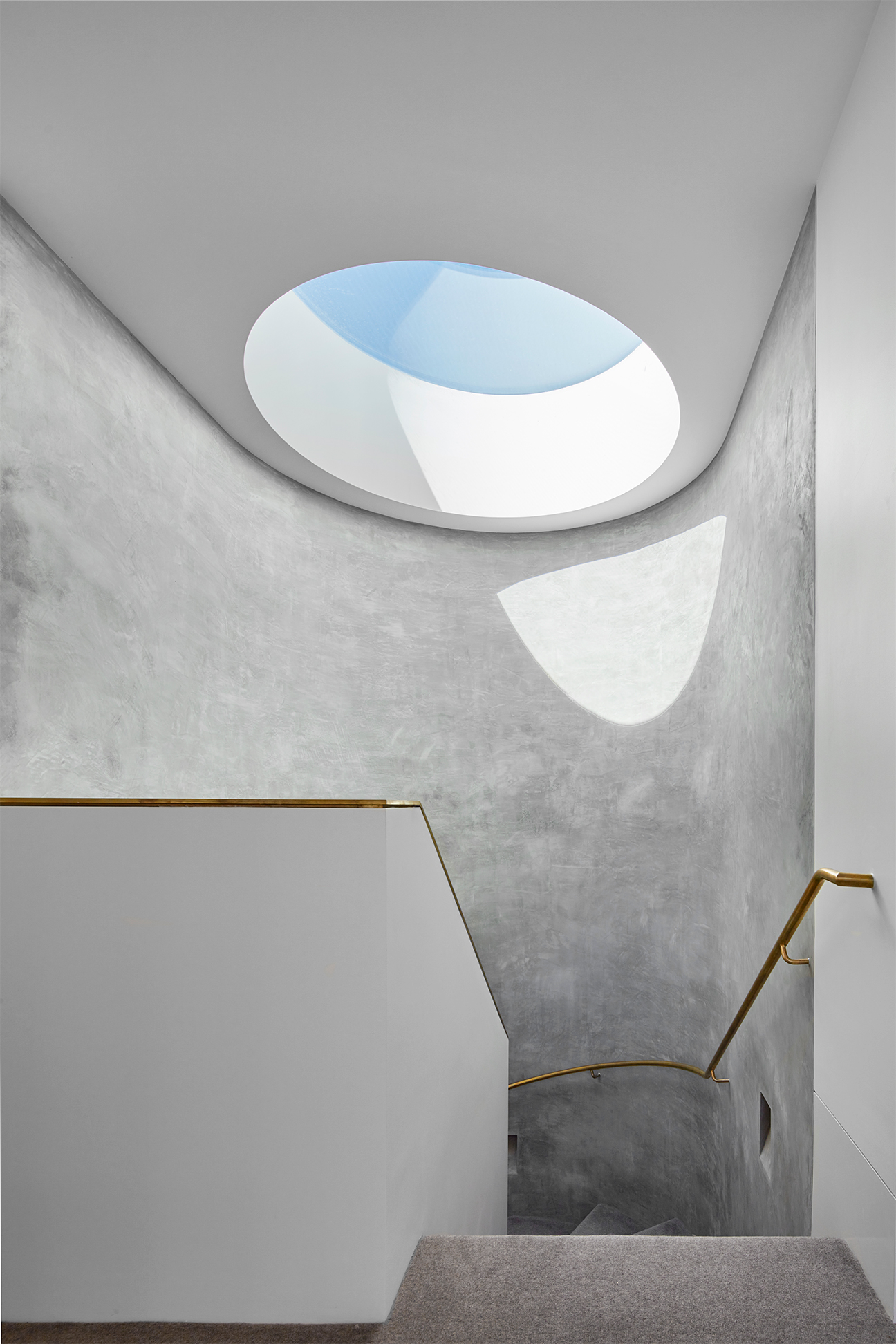 Staircase with round skylight