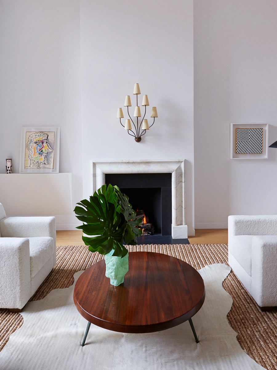 white living room chairs with wood coffee table