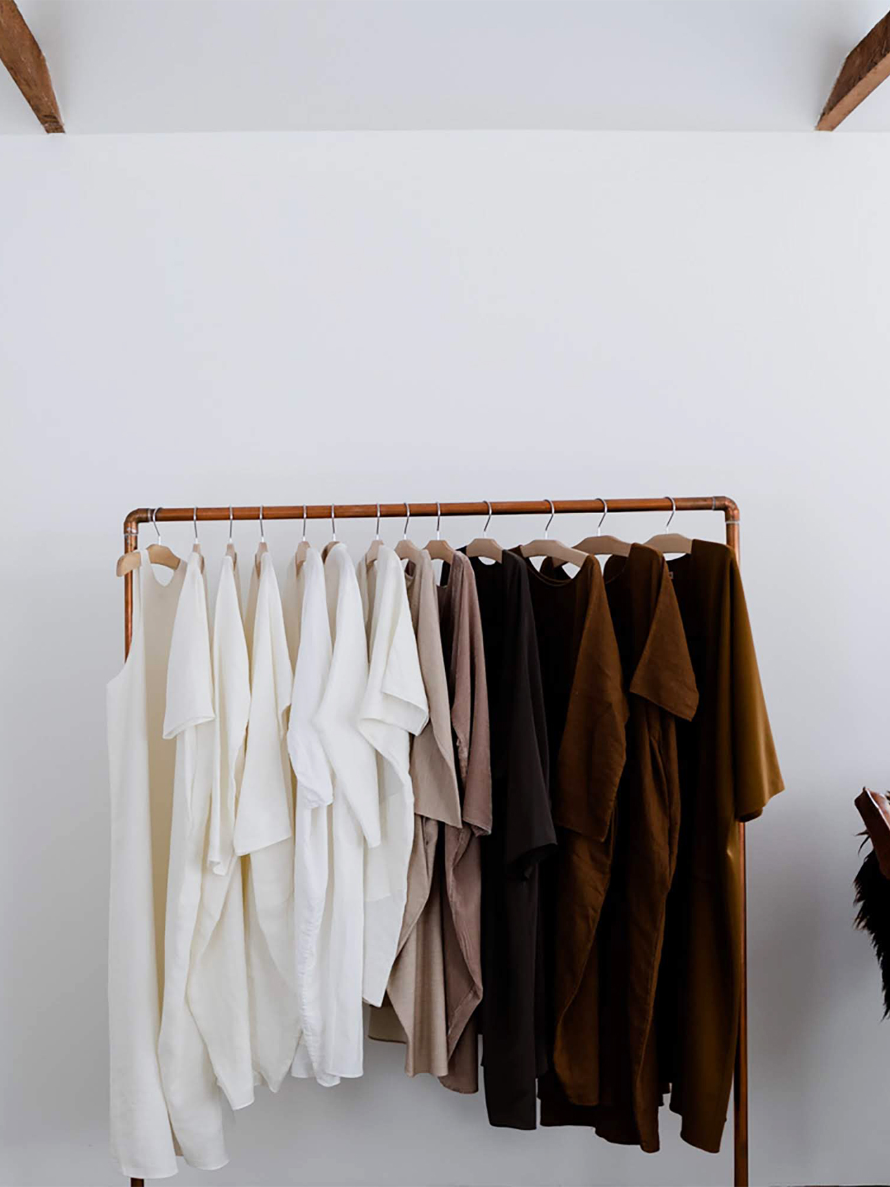 roling clothing rack