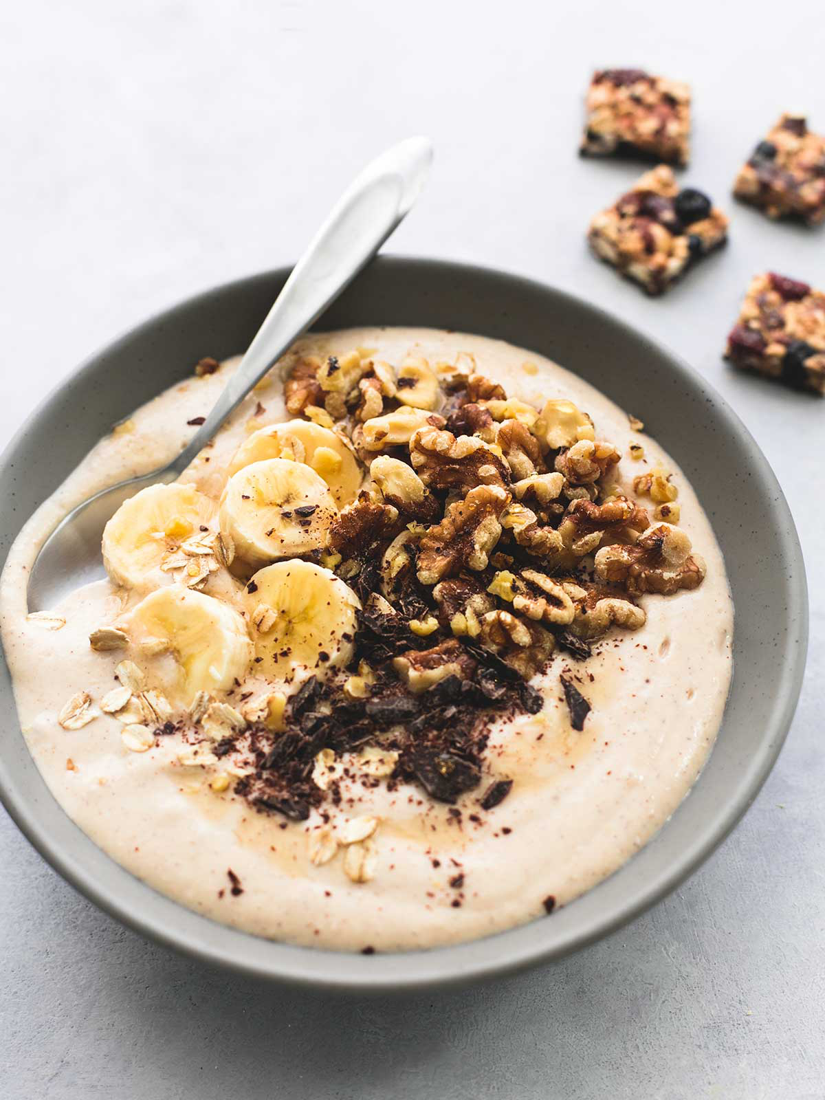 Banana nut smoothie bowl