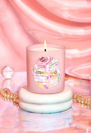 Pink '90s themed candle