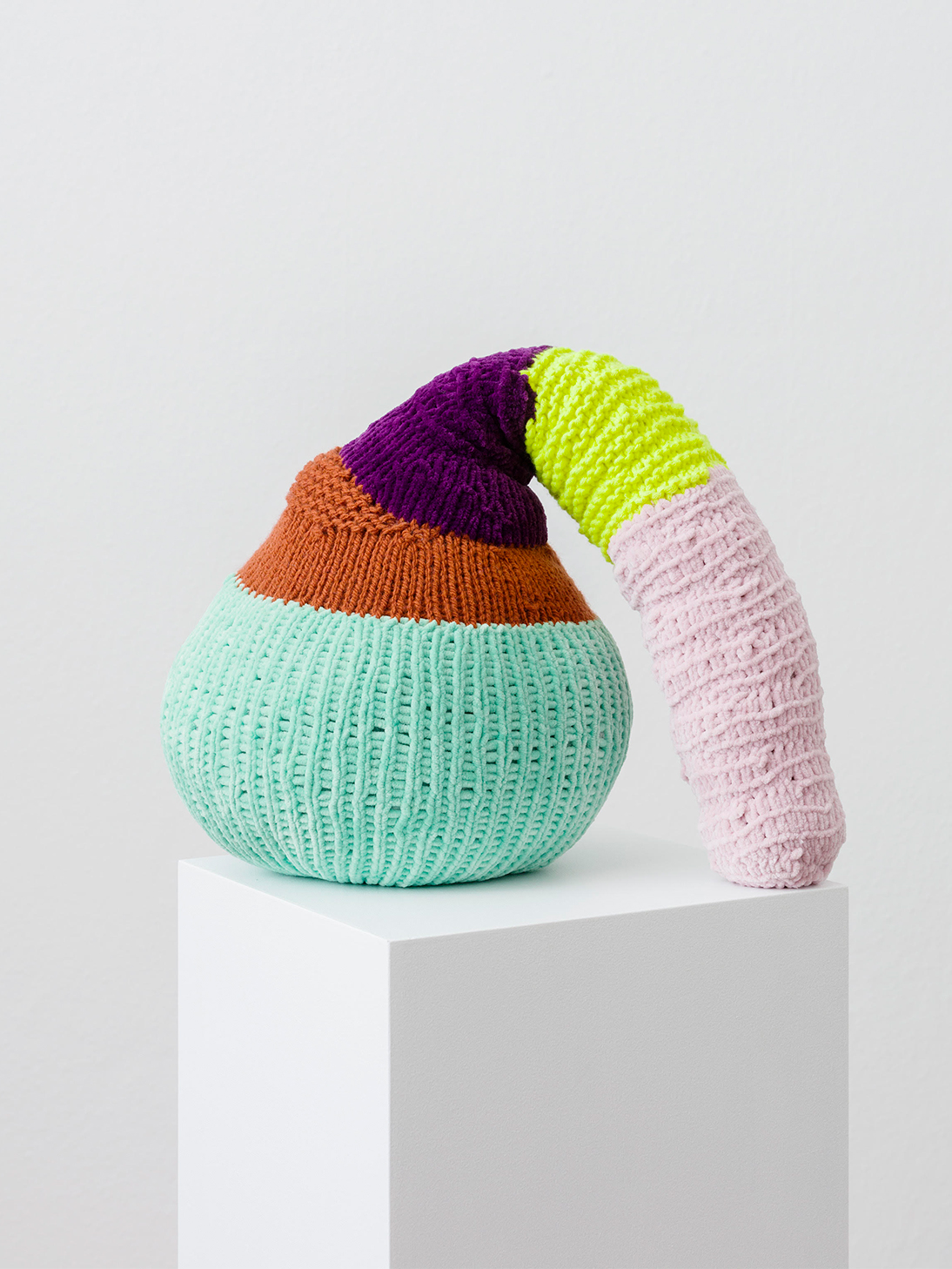 Knitted gourd