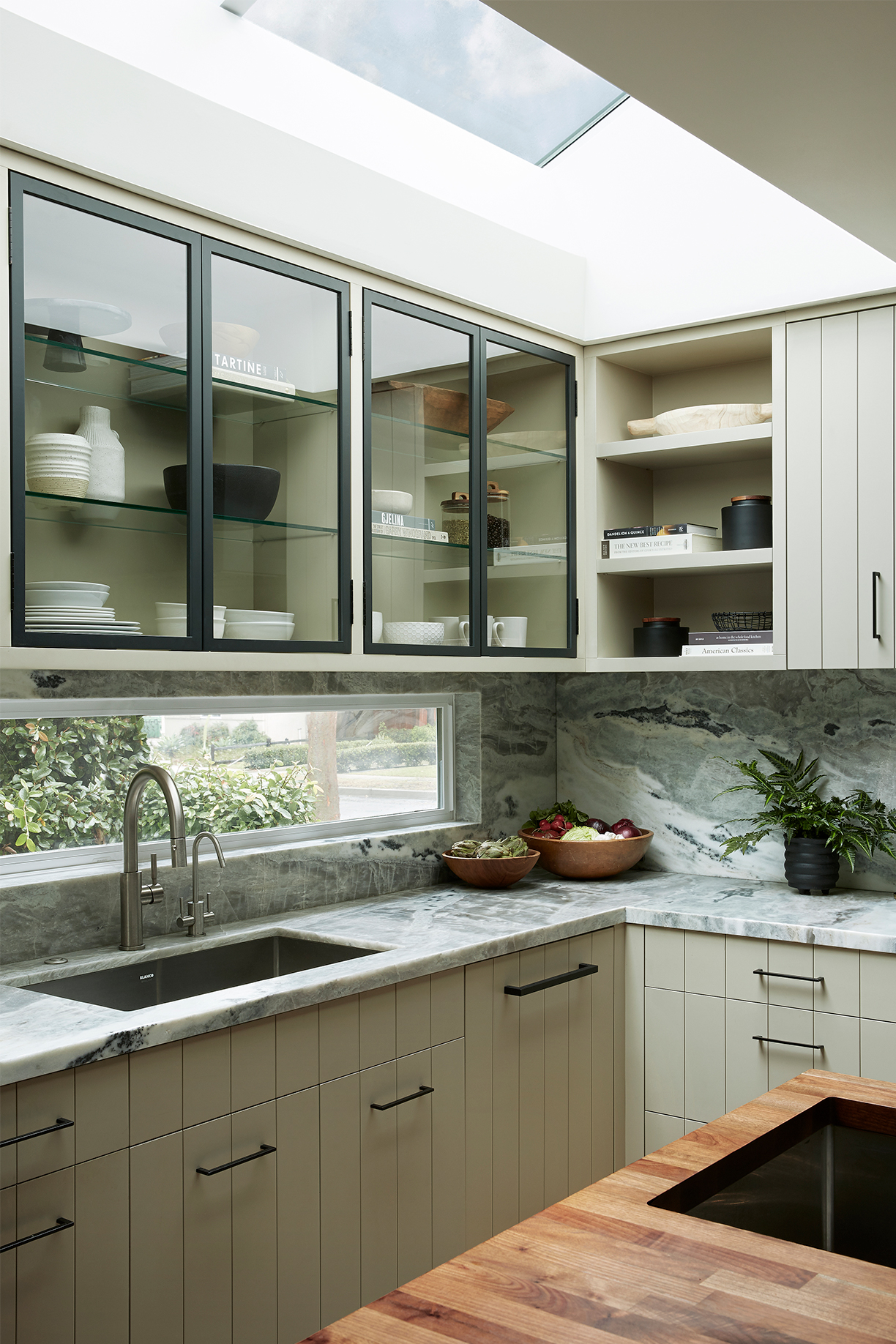 Kitchen With Backsplash Window Cutout