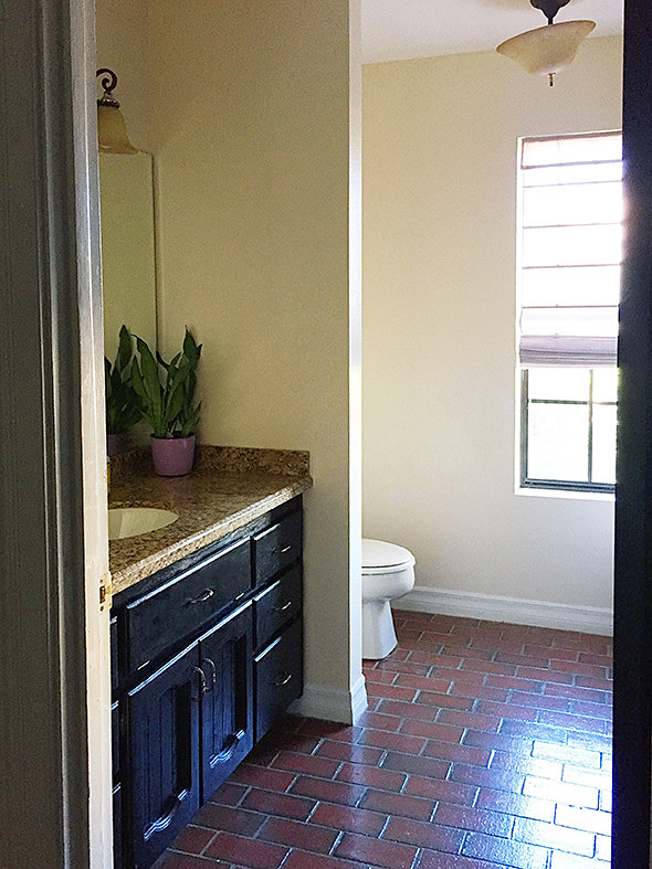 before bathroom renovation photo