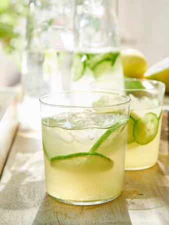 drink with cucumber