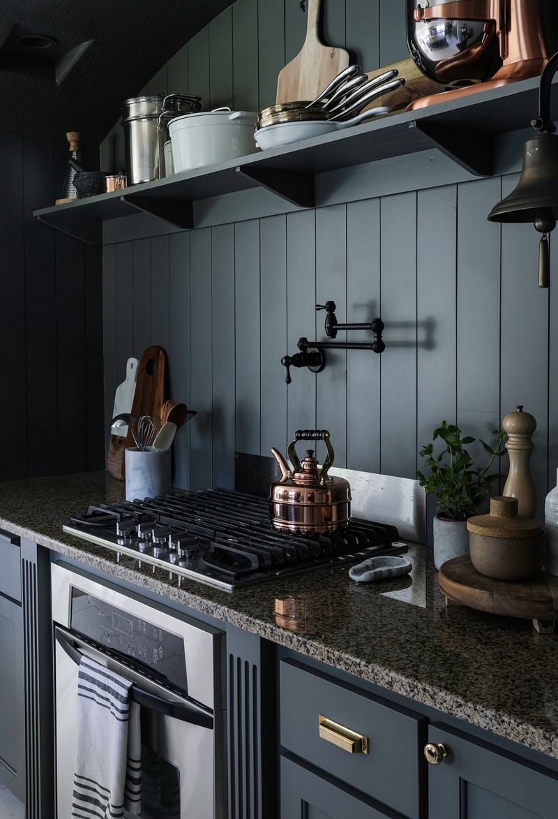 black wood kitchen backsplash