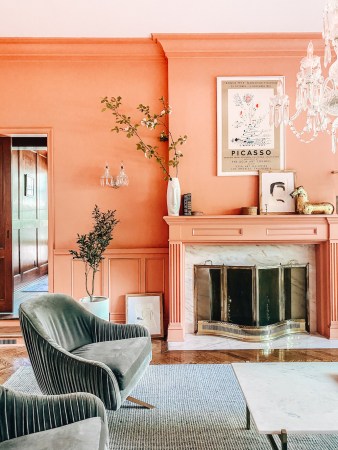 peach living room