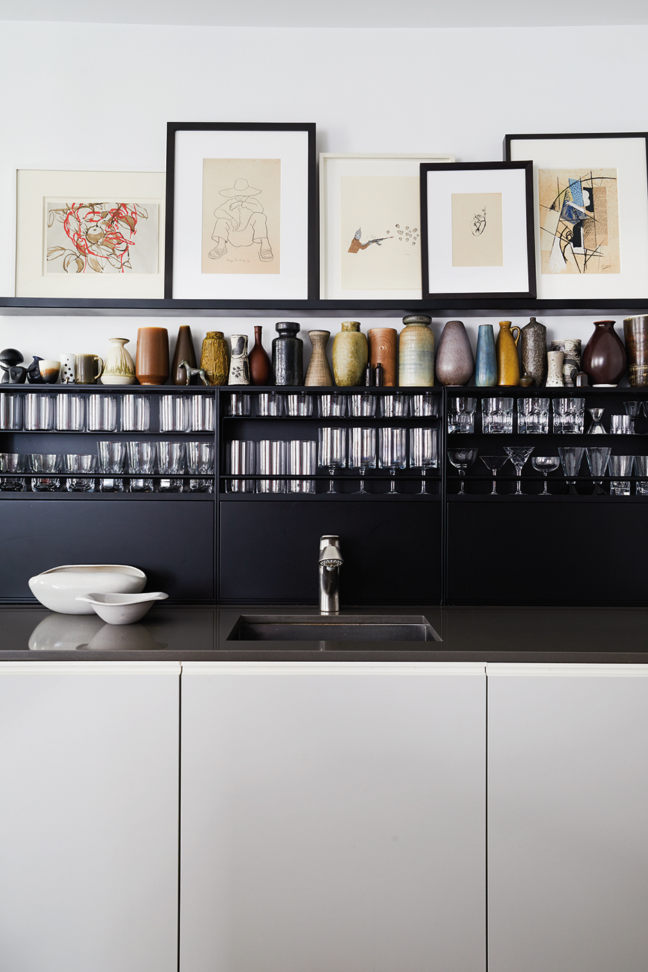 contemporary kitchen with flat front cabinets