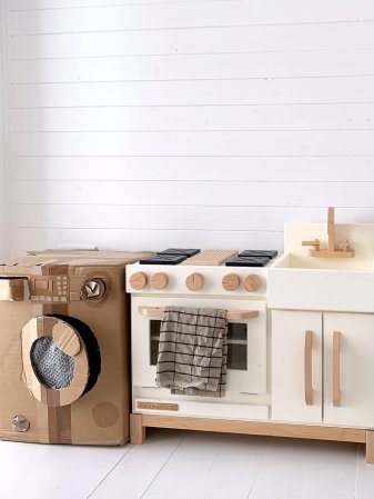 play kitchen set