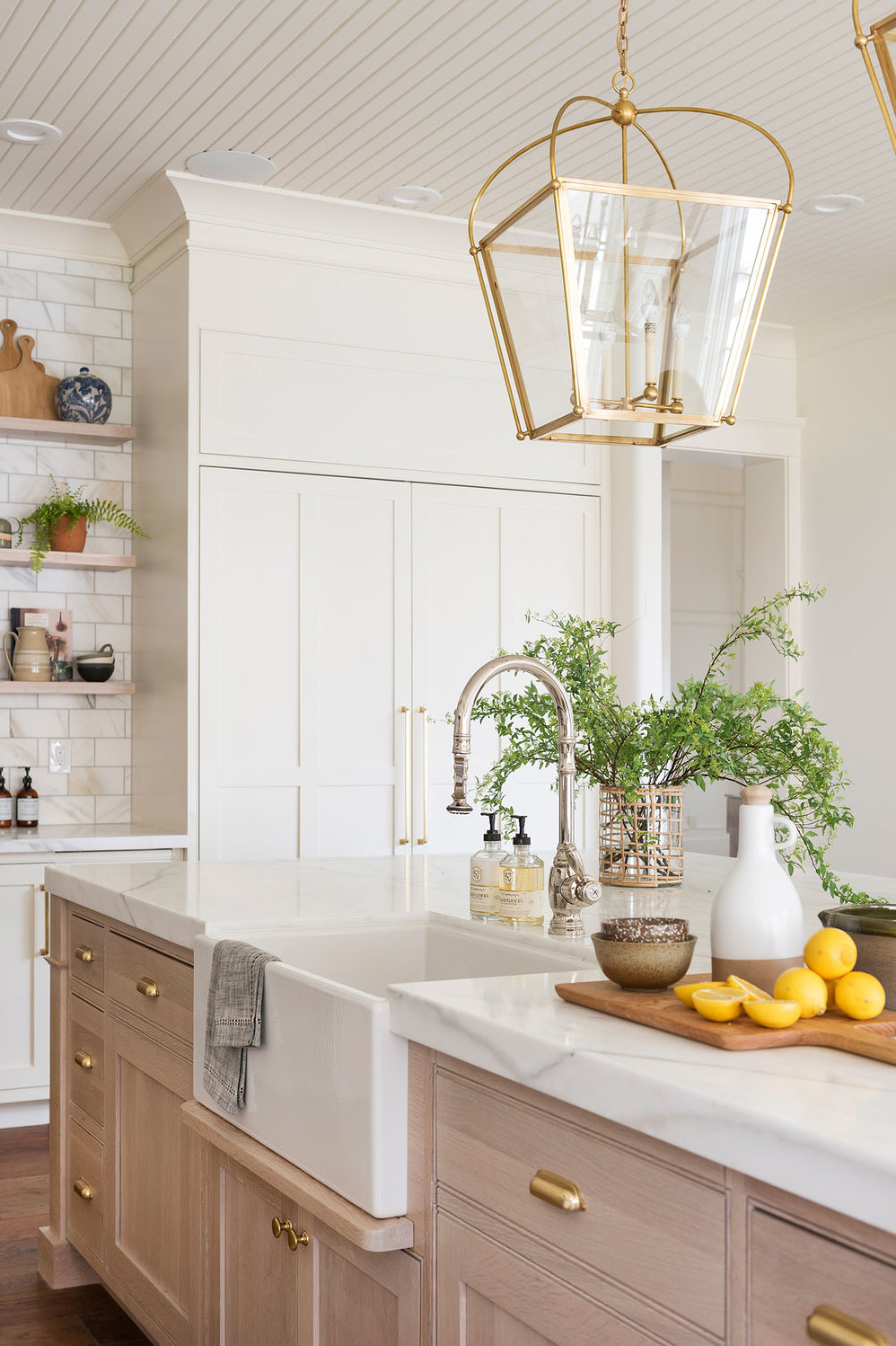 white and wood kitchen