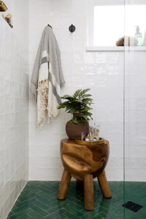 A Few Decor Swaps Turned This 5-by-7 Bathroom Into a Hammam Spa