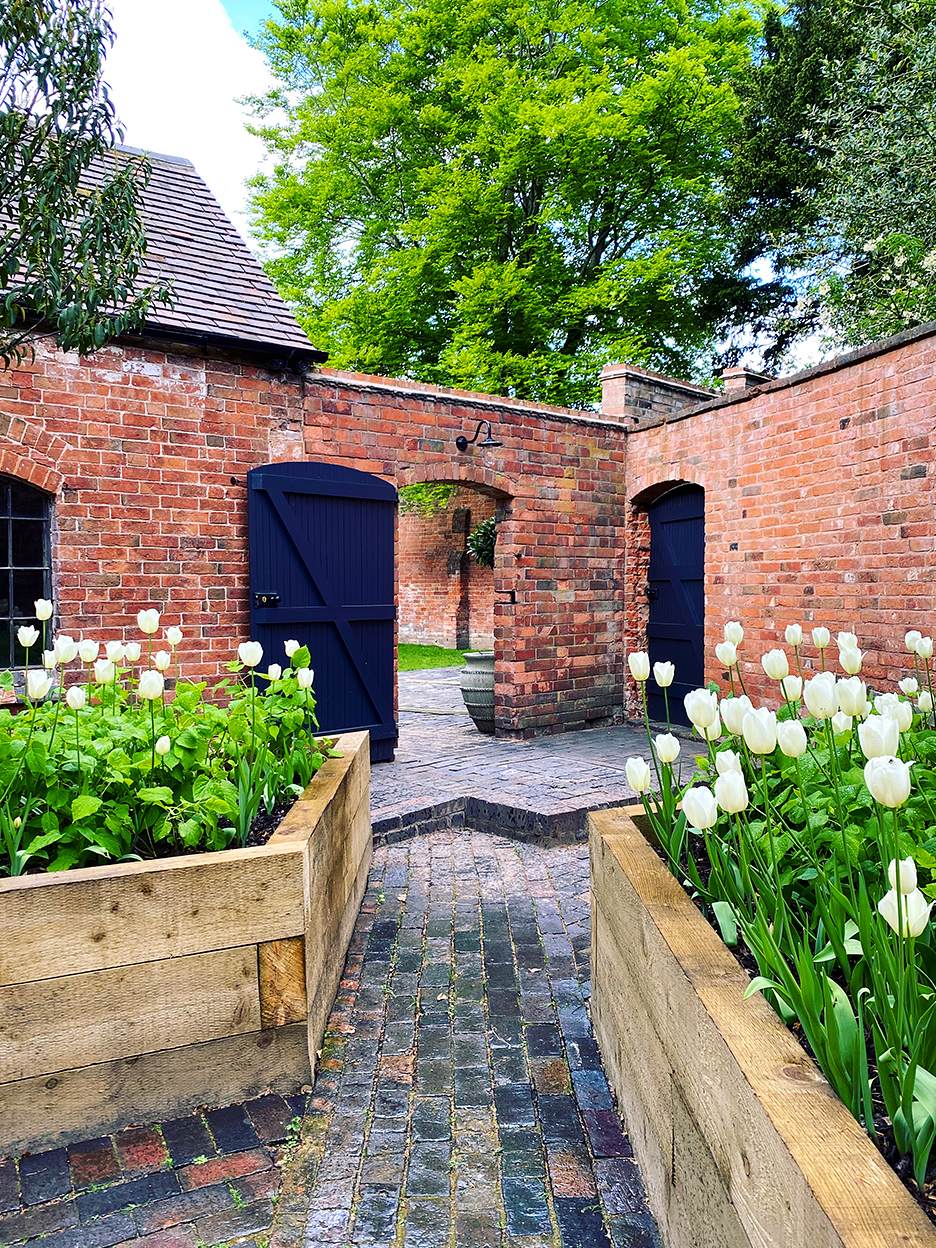 Courtyard wth brick walls