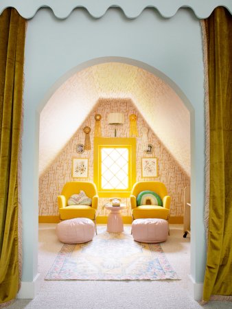 Arched opening in kids room