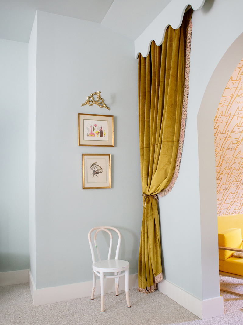 Gold velvet curtain in kids room