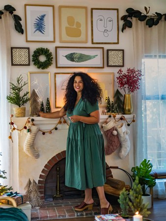 Justina Blakeney decorating mantel