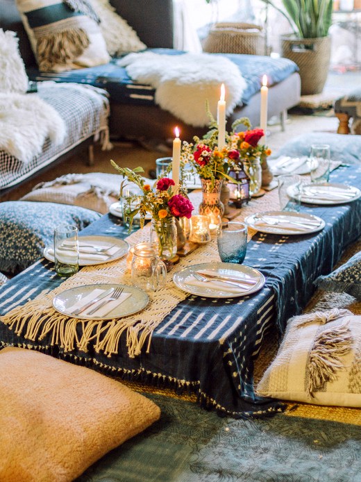 Why Hosting Thanksgiving in the Living Room is a Smart Idea This Year