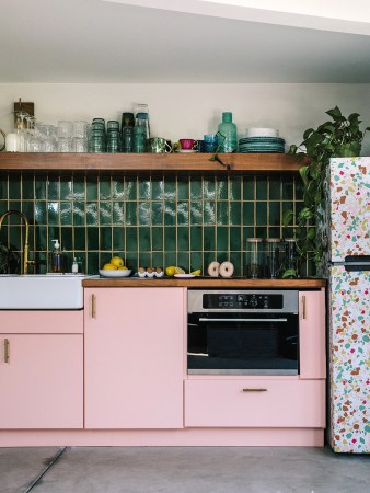 pink kitchen