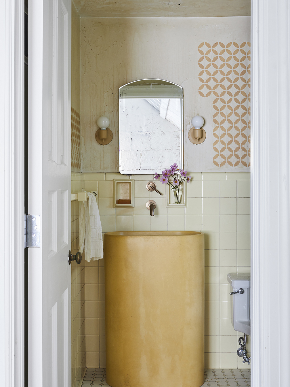 Leanne Ford home Pittsburgh - yellow bathroom