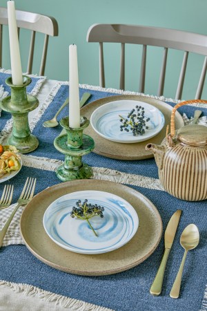 California Beaches Inspired Our Associate Style Editor’s Holiday Table