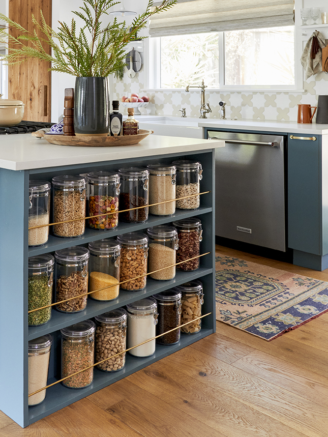 Jar storage in kitchen island