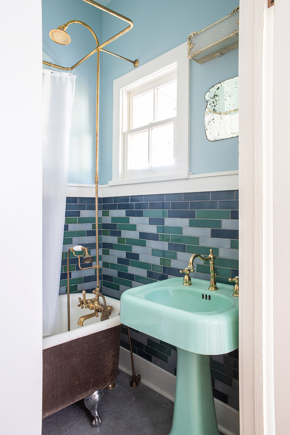 Turquoise vintage bathroom