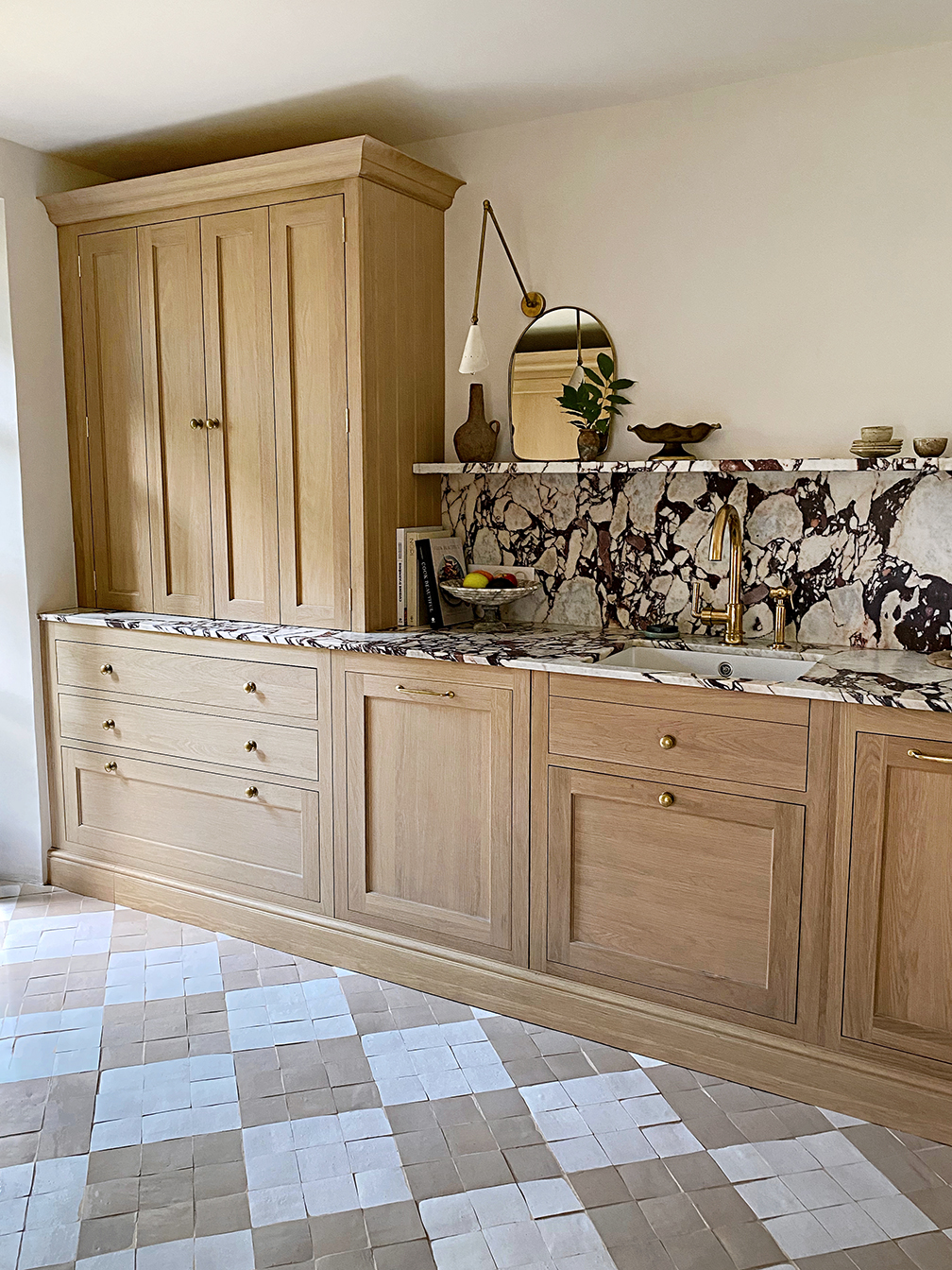 Purple marble backsplash in kitchen