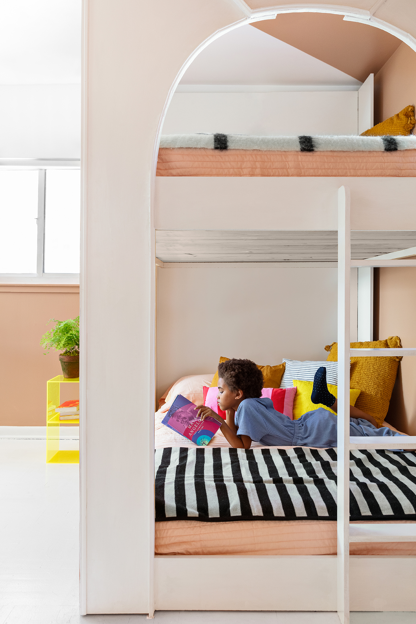 a kids bunk bed