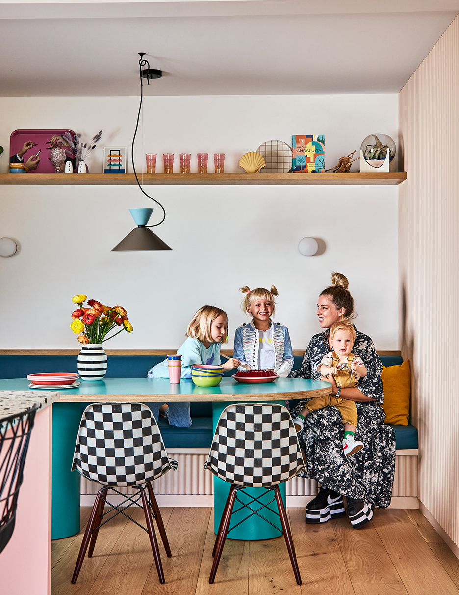 mom with kids at dining table