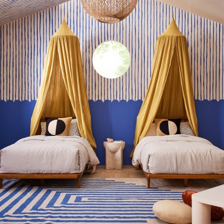 The Common Thread in This Sarah Sherman Samuel–Designed Kids’ Room Is What’s Not There