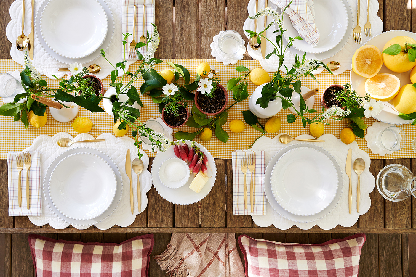 yellow table runner