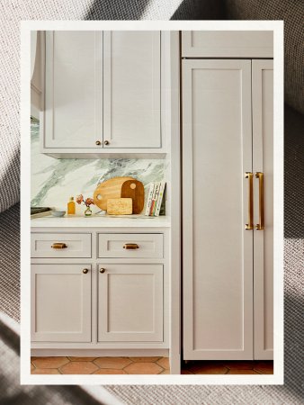 Gray Kitchen Cabinets