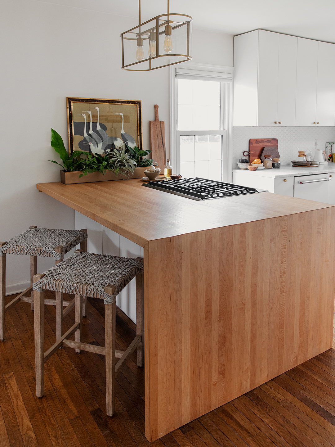 waterfall kitchen peninsula