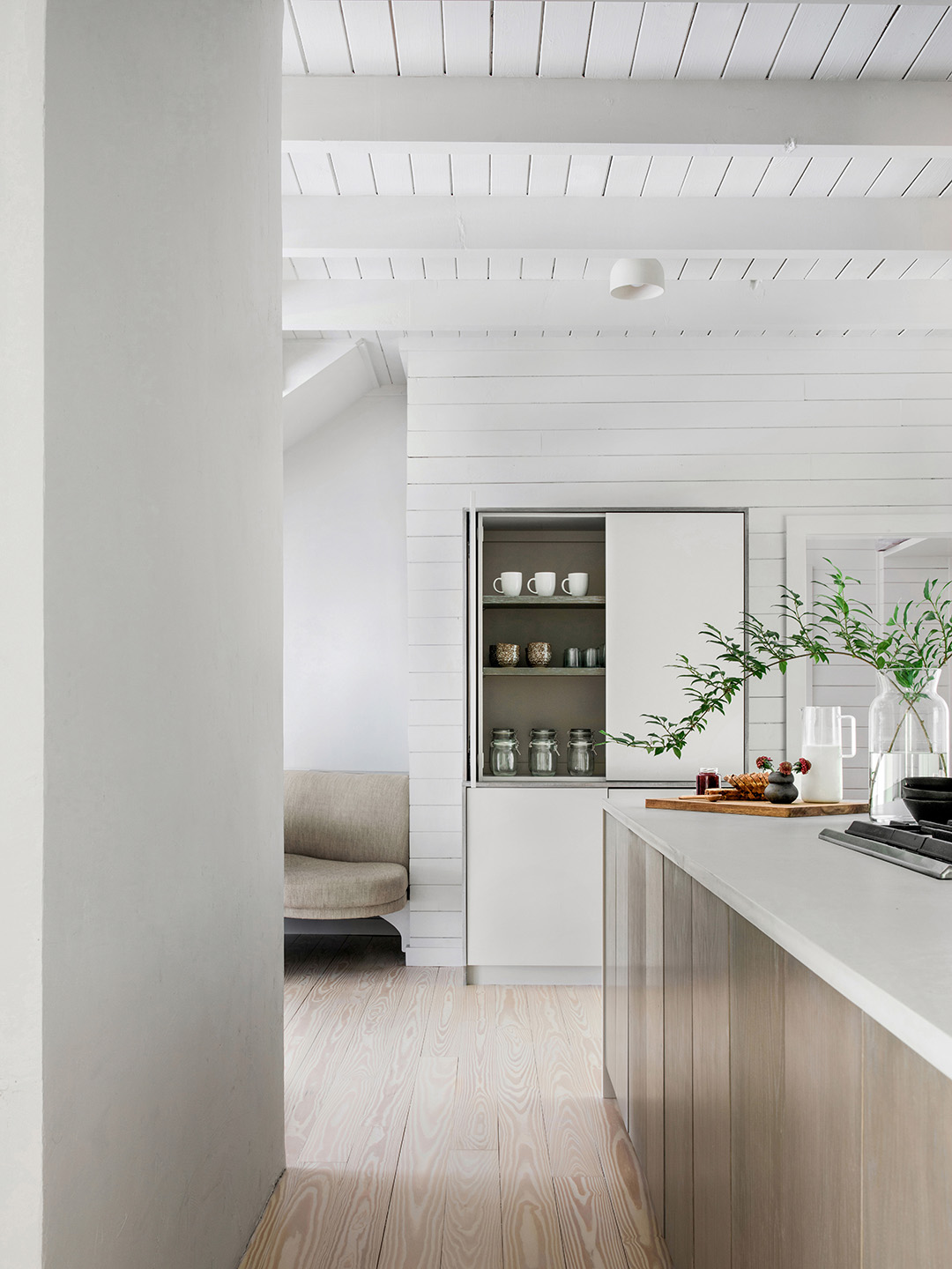 white and wood kitchen island