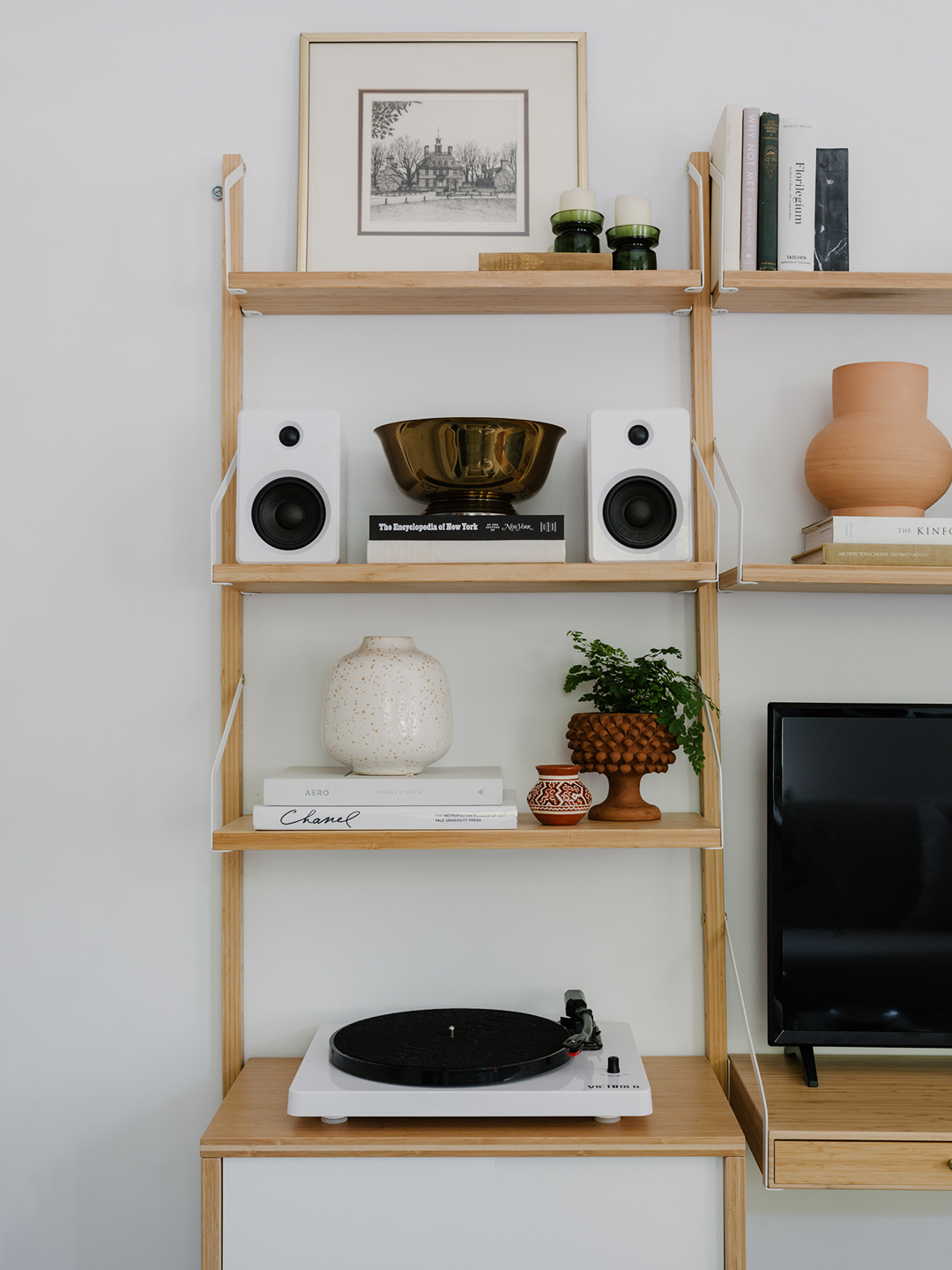 record player on shelf