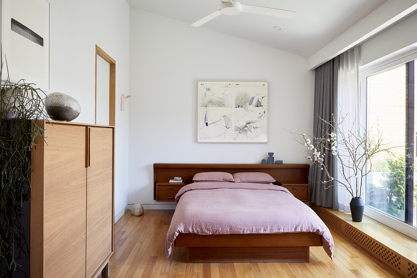 zen wood bedroom