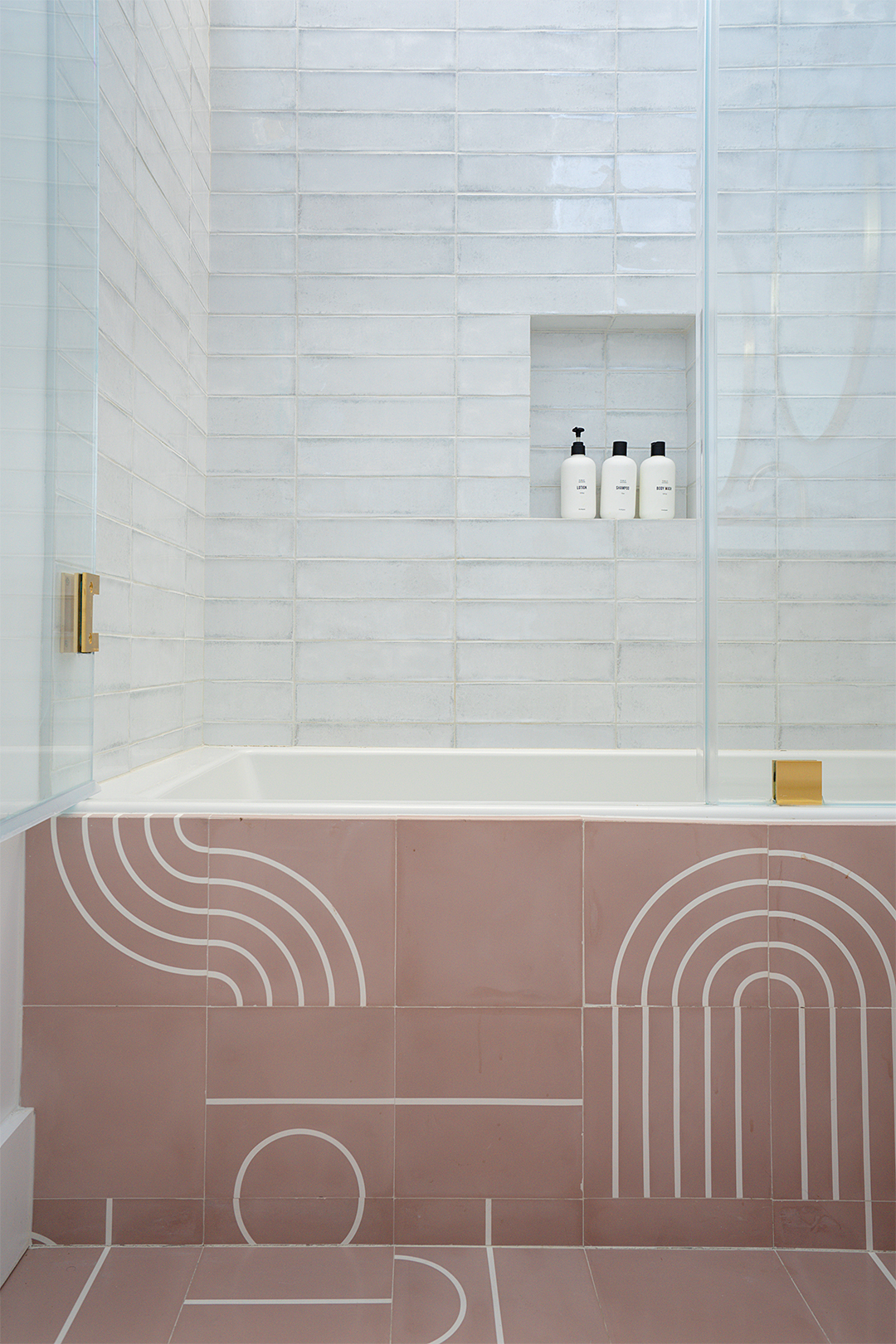 mauve tile tub