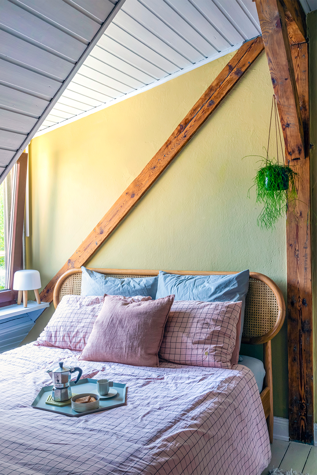 bedroom with pink bedding