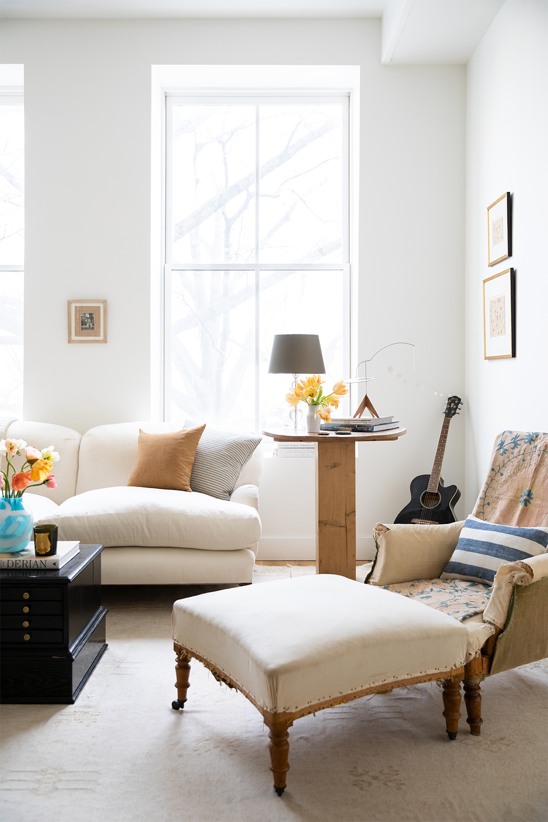 Sitting Chair With Ottoman and Coffee Table