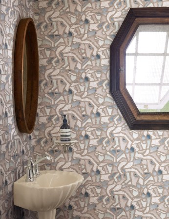 mosaic wallpaper in bathroom